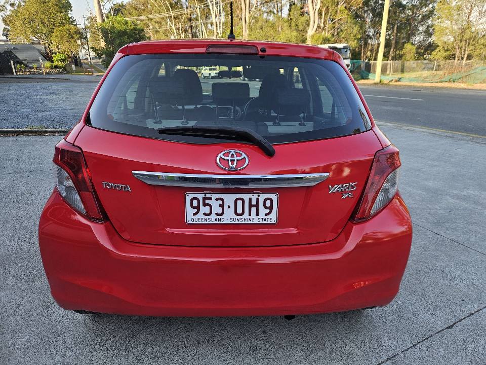 2013 Toyota yaris yr 5 door automatic8.jpg